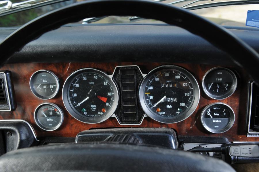  Daimler Double Six Vanden Plas Saloon 1977 года  (фото 5 из 10)